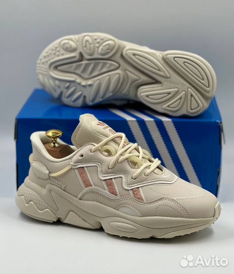Кроссовки женские Adidas Ozweego