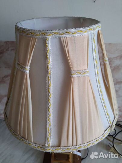 Лампа настольная нераб