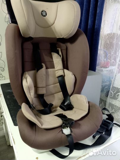 Детское автомобильное кресло от 15 до 36 кг be2me