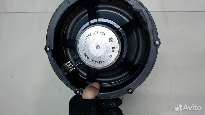 Динамик Volkswagen Touareg, 2011