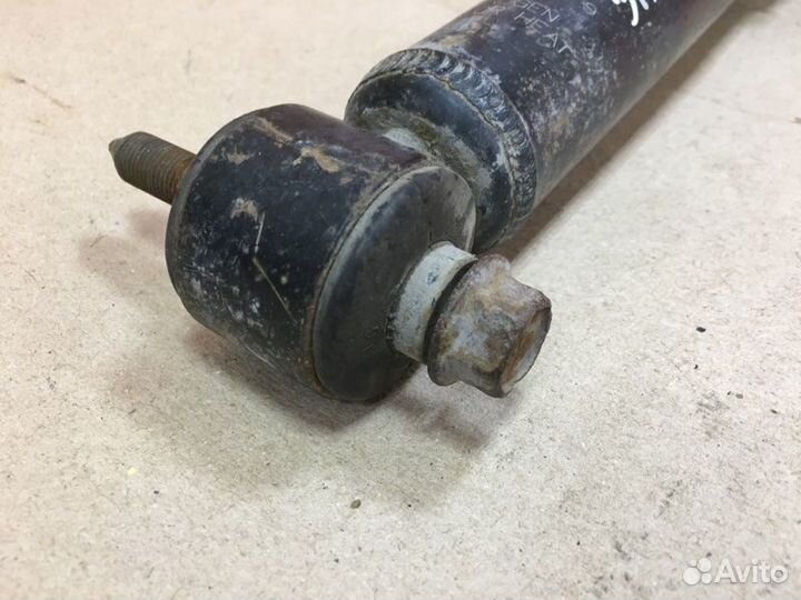 Амортизатор задний Mitsubishi Outlander XL