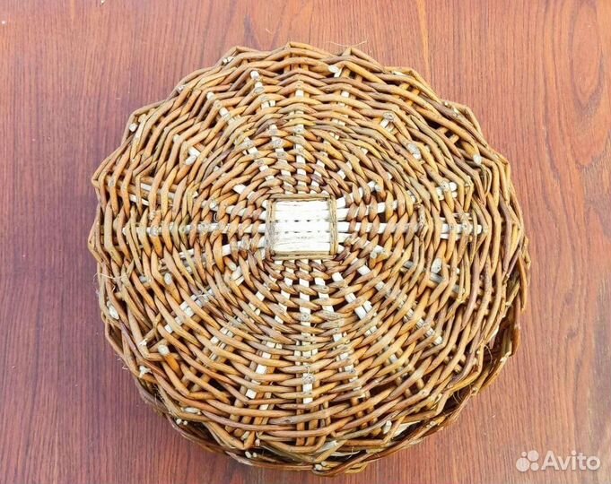 Корзина плетеная