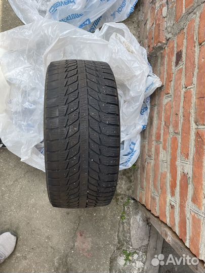 Triangle Snow-LL01 235/40 R18 95