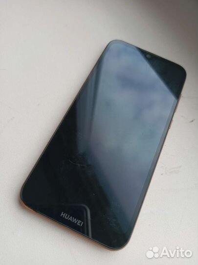 Телефон Huawei y5