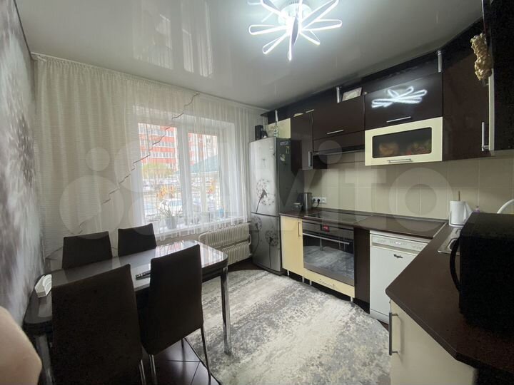 3-к. квартира, 71,8 м², 1/10 эт.