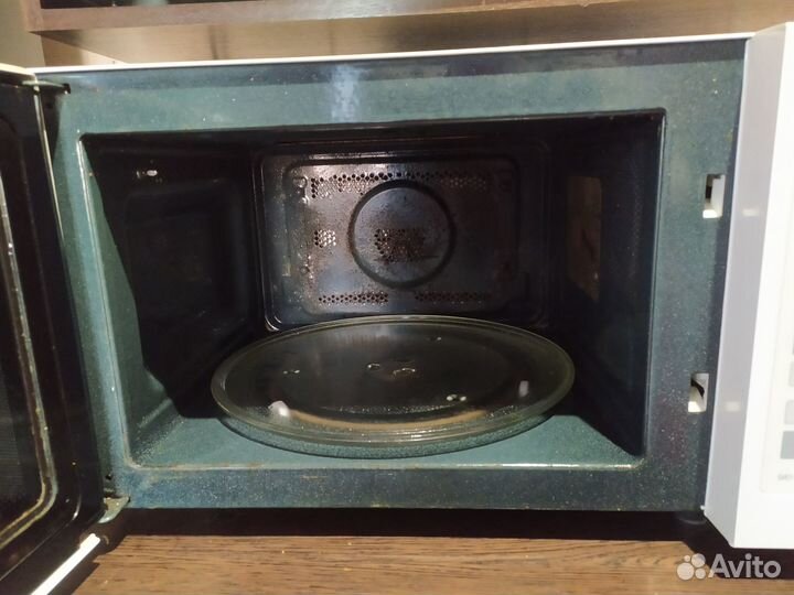 Микроволновая печь, гриль Samsung CE103VR