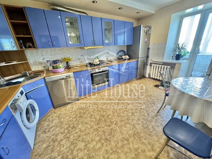 3-к. квартира, 90 м², 6/6 эт.