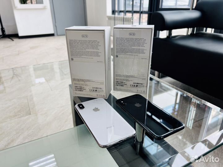 iPhone X, 64 ГБ