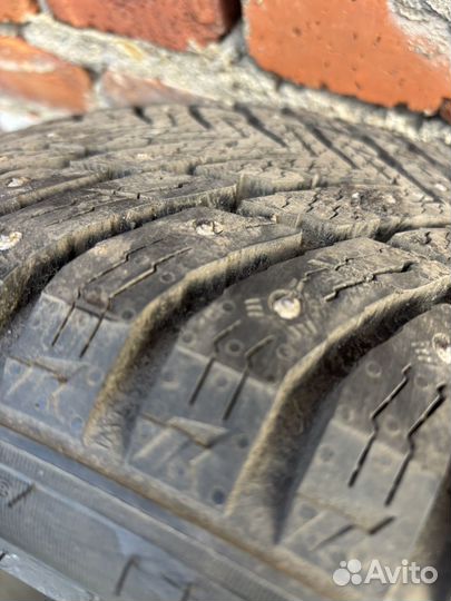 Nokian Tyres Hakkapeliitta 10p 245/40 R18