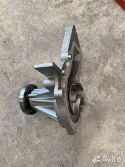 Помпа форд фокус 2 1,6 водяной насос