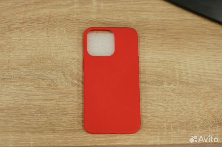 Чехол на iPhone 13