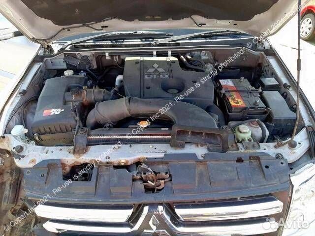 Автомобиль целиком на запчасти Mitsubishi Pajero