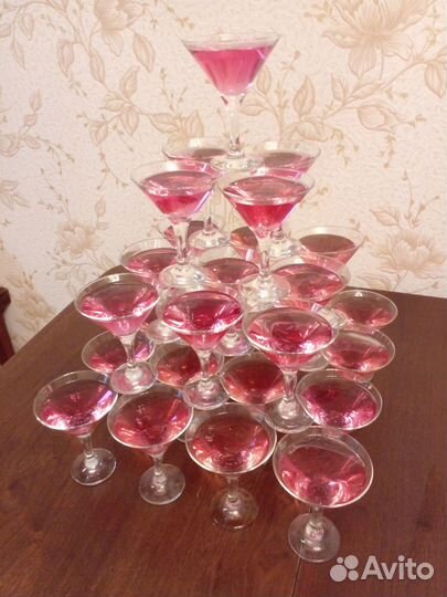 Бокалы для шампанского новые