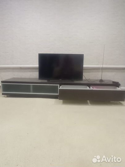 Тумба под телевизор