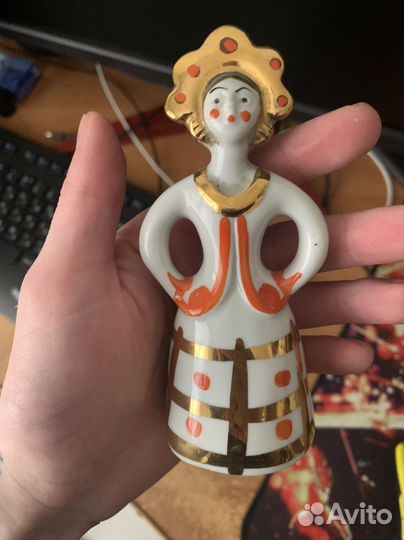 Фарфоровая фигурка Дулево