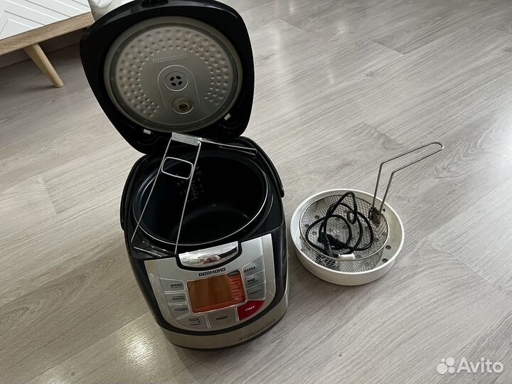 Мультиварка «redmond»