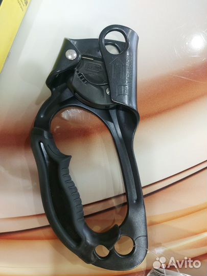 Жумар Petzl ascension левый