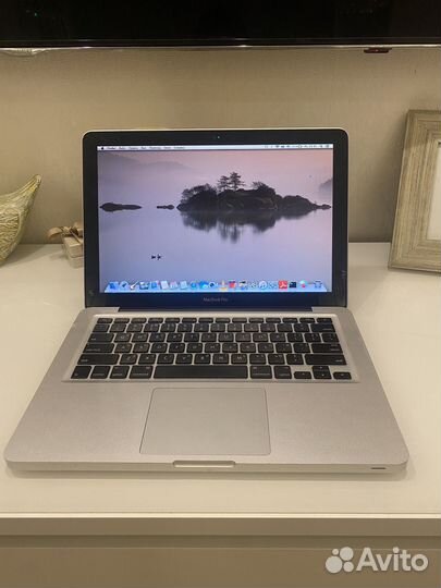 Apple MacBook Pro 2009. С зарядкой