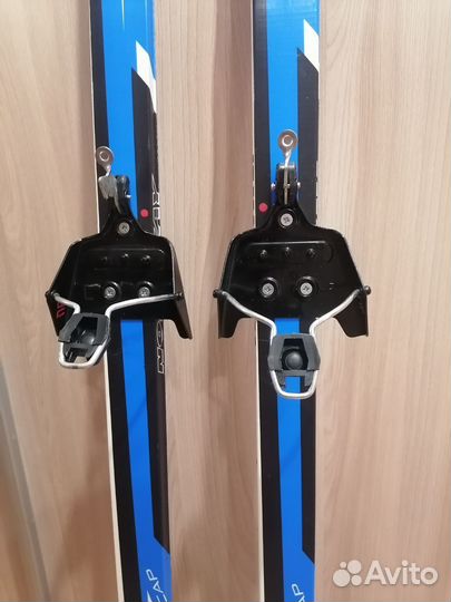 Лыжи беговые, палки для лыж