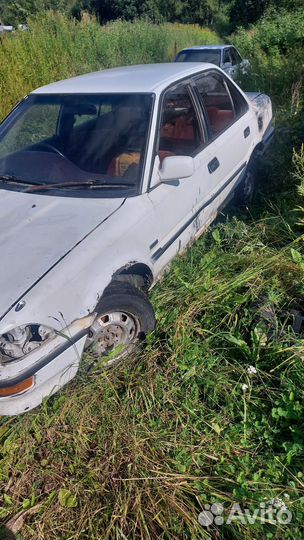 Toyota Corolla, 1990