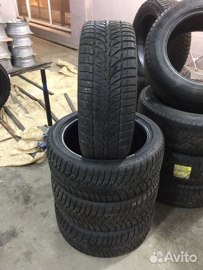 Bridgestone Blizzak LM-32 225/45 R18 95H