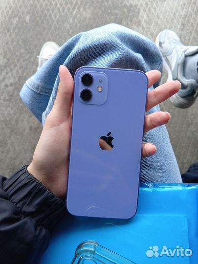 iPhone 12, 64 ГБ