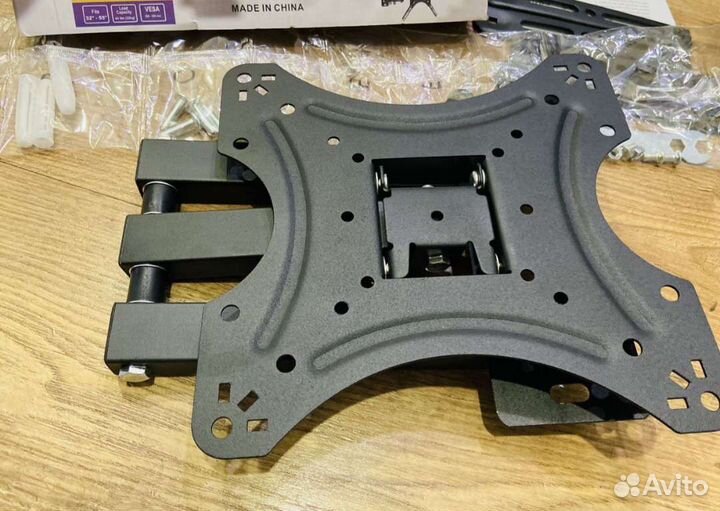 Кронштейн для телевизора поворотный новый