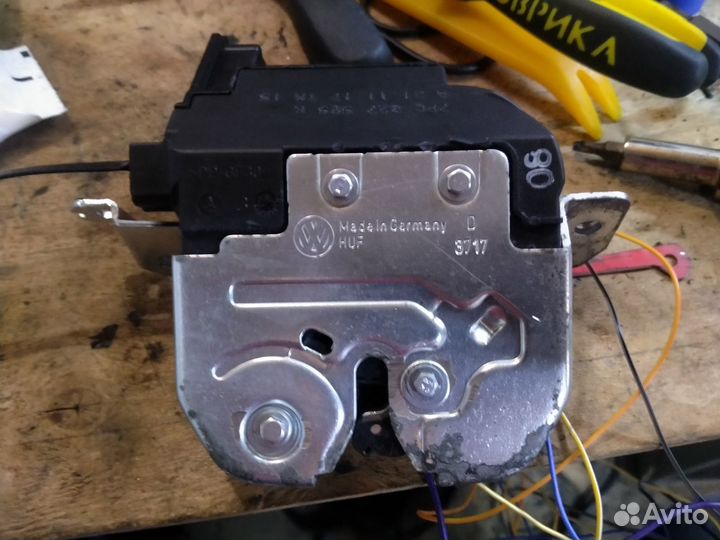 Ремонт/замена вашего замка багажника Touareg NF