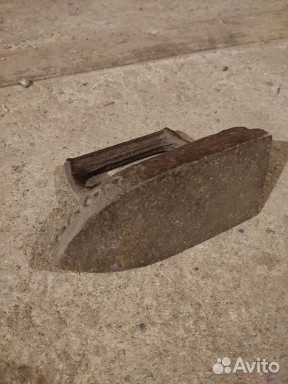 Утюг чугунный старинный