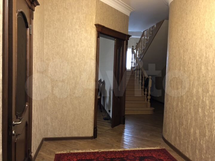 Дом 200 м² на участке 4 сот.