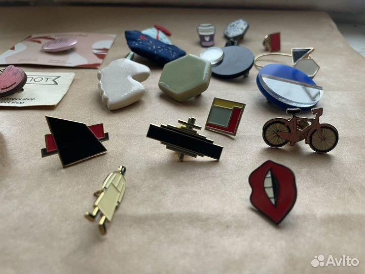 Значок брошь