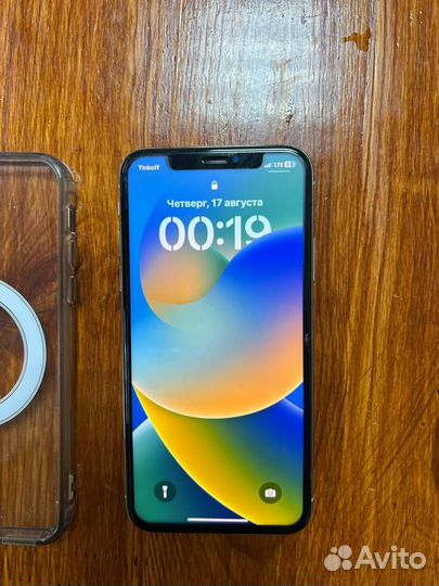 iPhone X