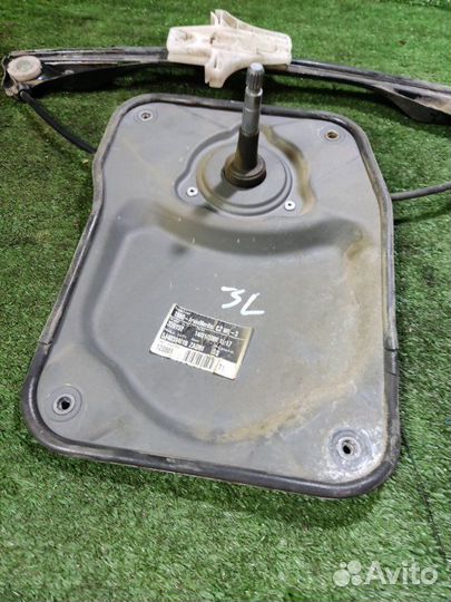 Стеклоподъемник задний левый Skoda Fabia 2 2009