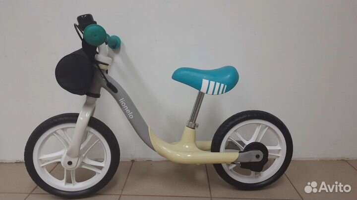 Беговел lionelo