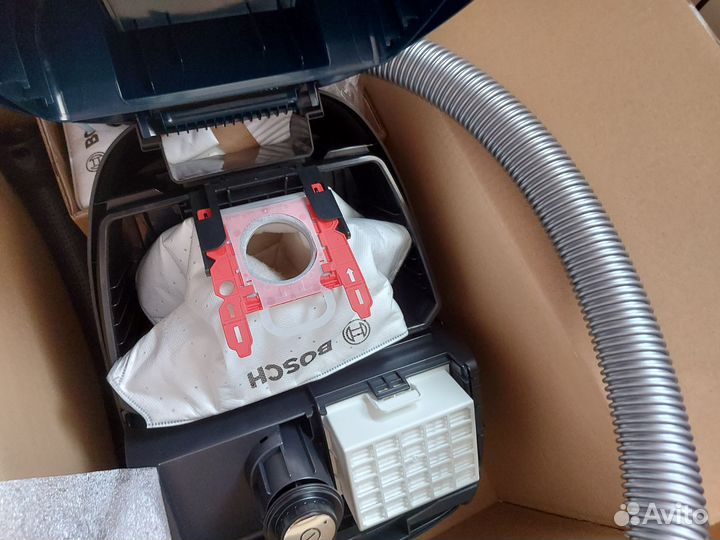 Новый пылесос bosch+ дополнительные мешки