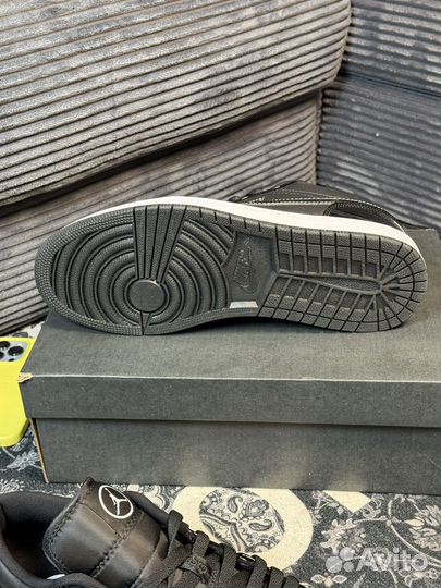 Air Jordan 1 Low SE GS (Оригинал на Руках )