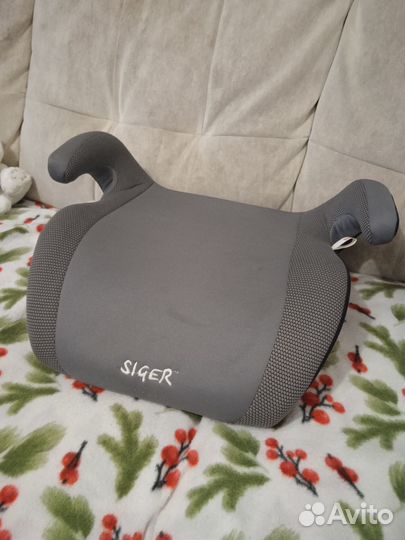 Детское кресло бустер в машину