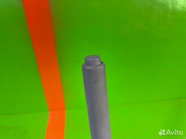 Рычаг стояночного тормоза Hyundai Tucson 4WD G4GC