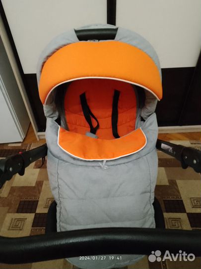 Прогулочная коляска