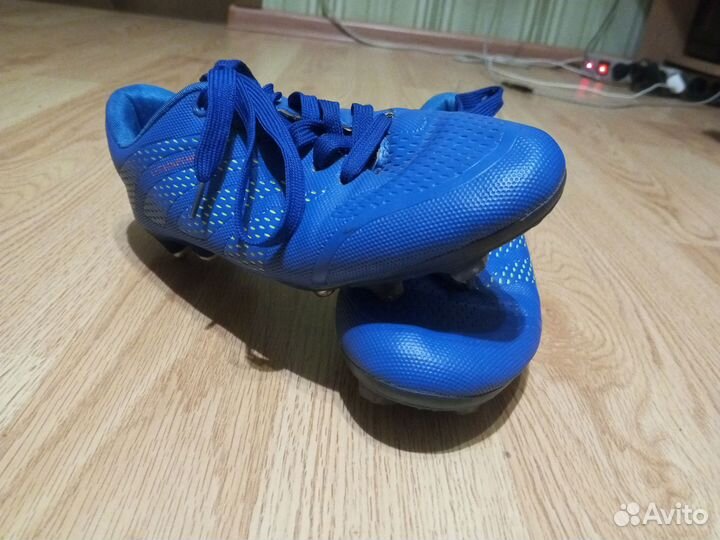 Футбольные бутсы