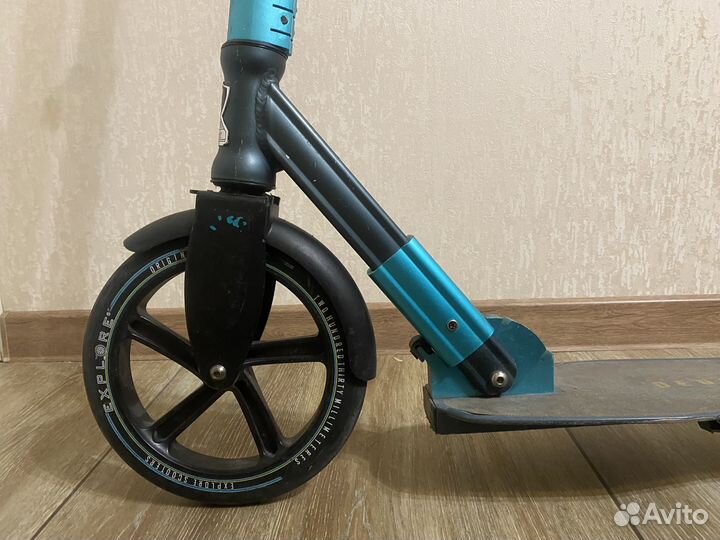 Самокат с большими колесами складной