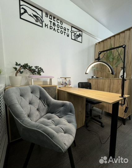 Стол маникюрный в стиле лофт бу