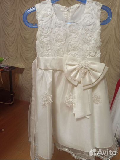 Платье для девочки снежинка