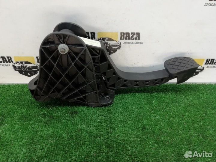 Педаль сцепления Volkswagen Golf