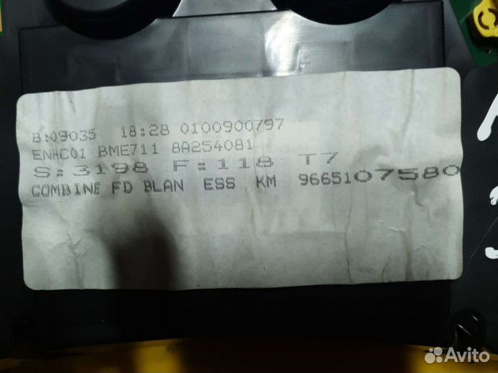 Щиток приборов Пежо 308