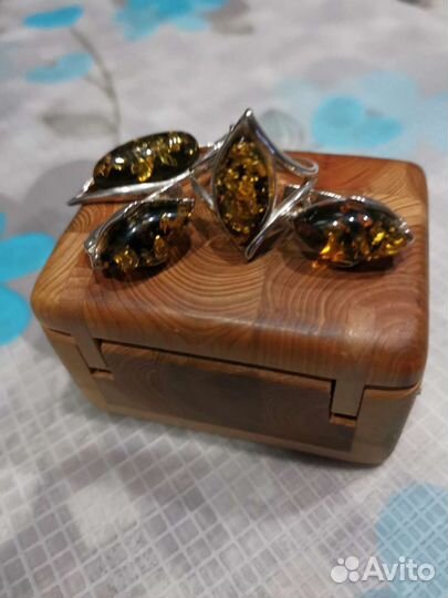 Серьги с янтарем
