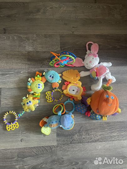 Игрушки на коляску
