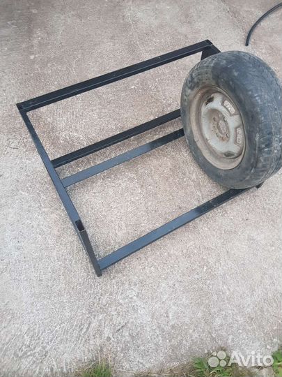 Подставка для хранения 4х колес до r 15