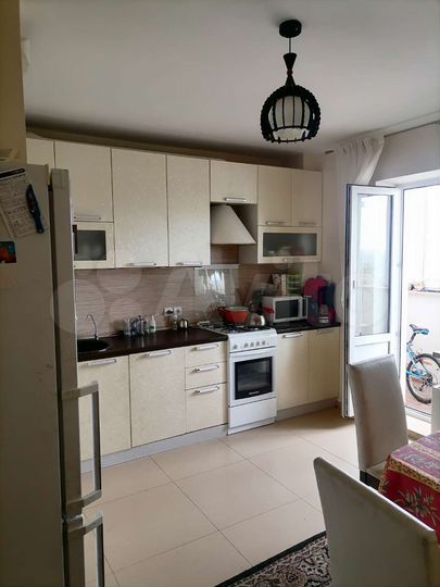 2-к. квартира, 72 м², 9/9 эт.