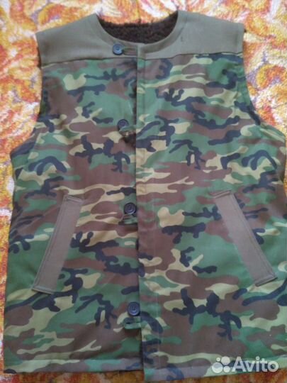 Жилет для охотника или рыбака на овчине